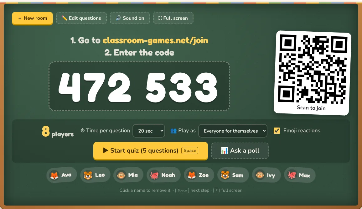 The lobby on the board: room code, QR code and the students who have joined.